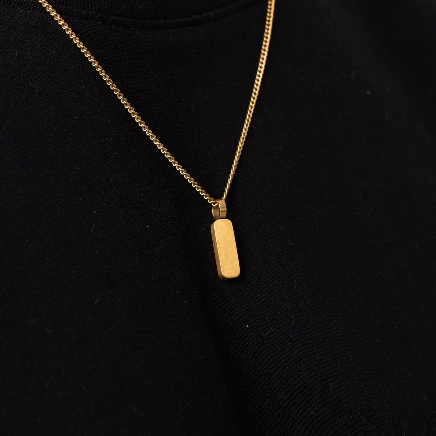 Curb Pendant Necklace – Gold / Silver