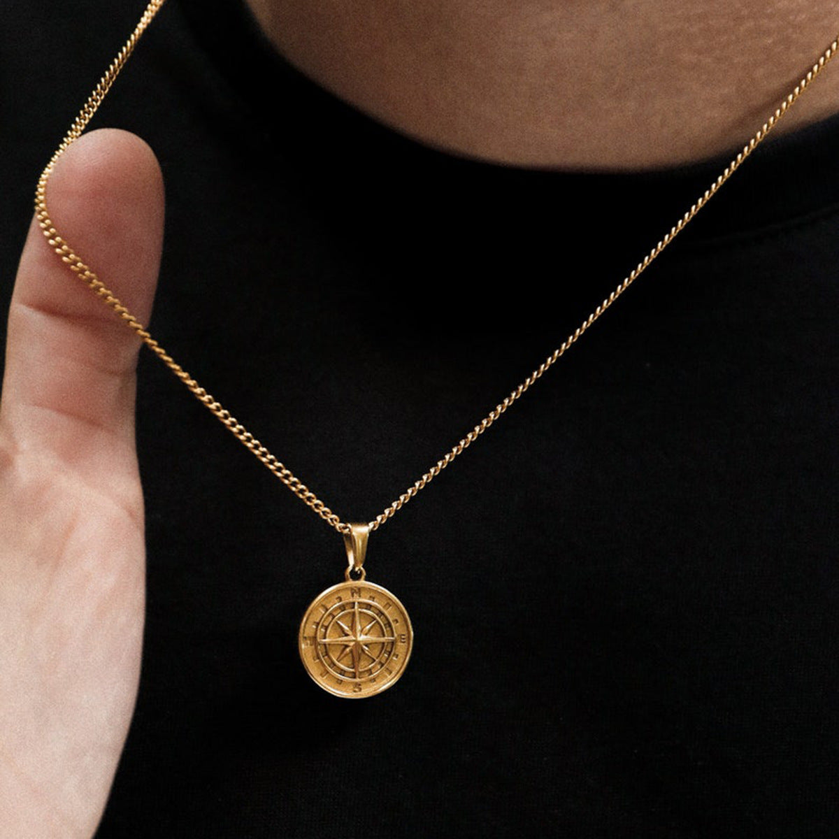 Compass Medallion on Curb – Gold / Silver